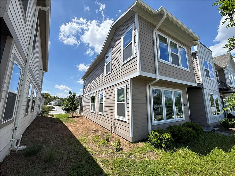 2956 Voyager Ave — Photo 17