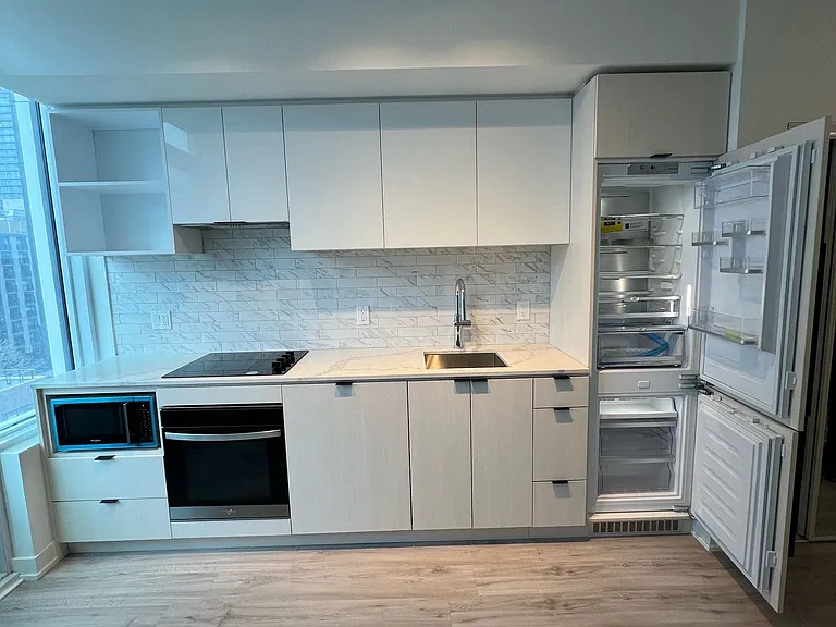 252 Church St #807 — Photo 14