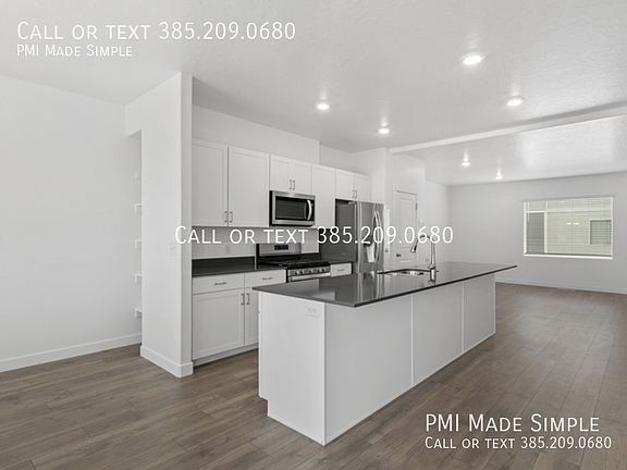 2nd image of 1107 E Hatch Row