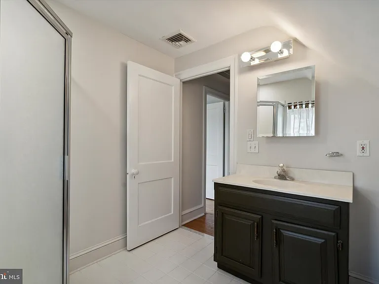 100 Vista Rd — Photo 17