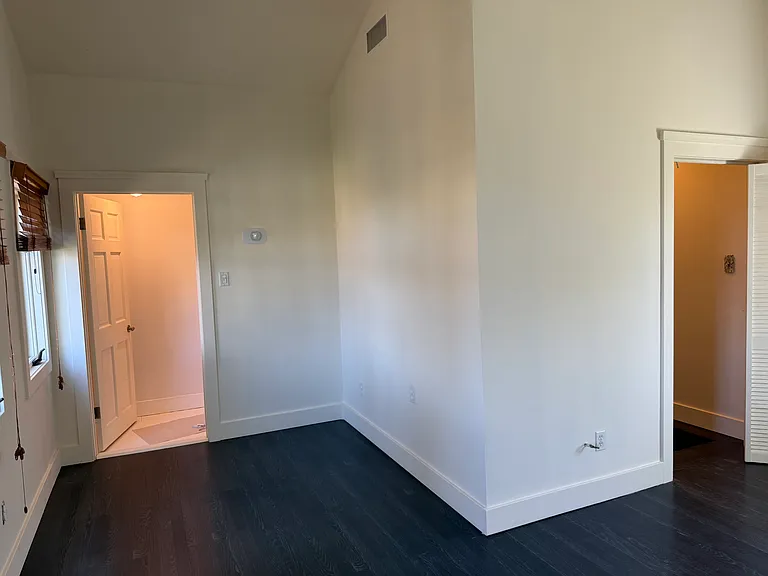 2046 Cerro Gordo St — Photo 13