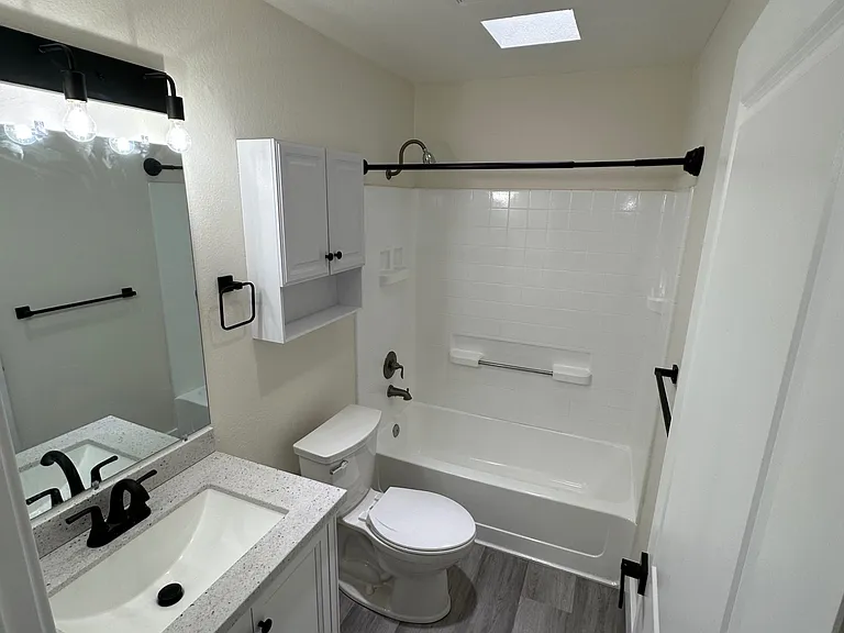 720 N Eucalyptus Ave #104 — Photo 15