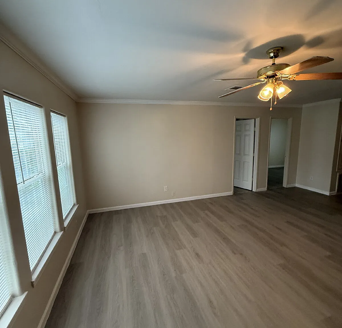 3 bed, 2.0 bath, 1209 sqft, $1,175 — Photo 3