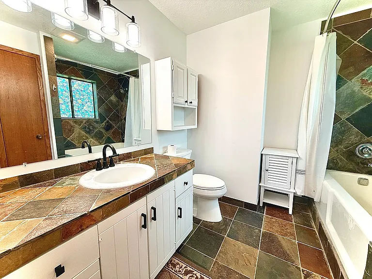 8730 N Silver Spur Rd — Photo 56