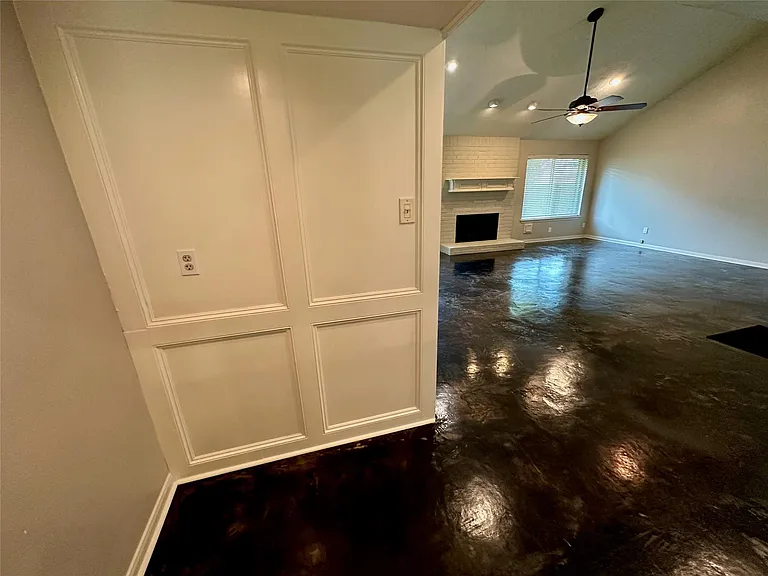 2931 Pasture Ln — Photo 11