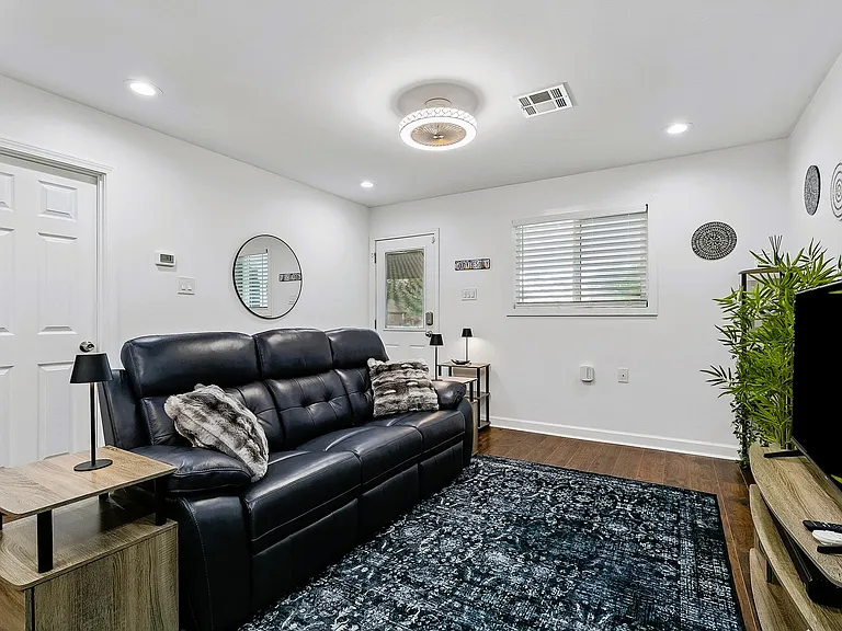 5400 Lacour Monique St #REAR — Photo 3
