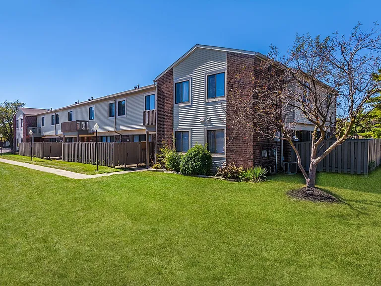 Oakbrook Village — Photo 48