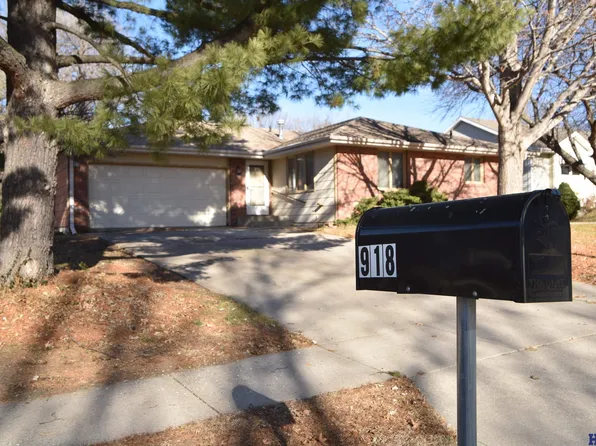 918 Irving St, Lincoln, NE 68521