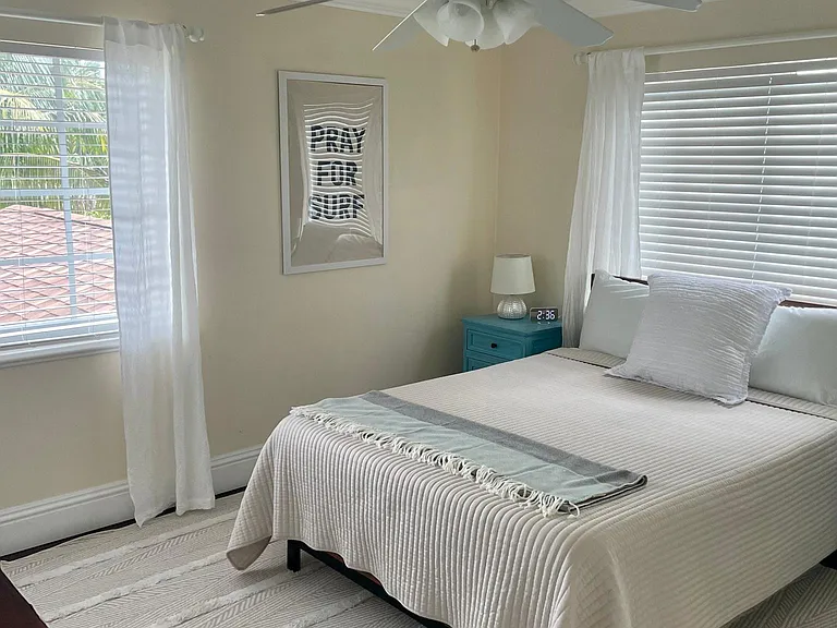 1435 Corona Ln — Photo 26