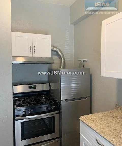 225 Taylor St — Photo 3