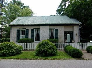 222 E Riverside Dr, Augusta, KY 41002