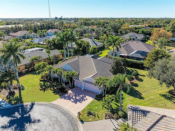 4th image of 5060 Robinsong Rd