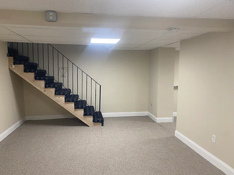66 Farrell St — Photo 15