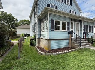 112 E Walnut St, Nazareth, PA 18064