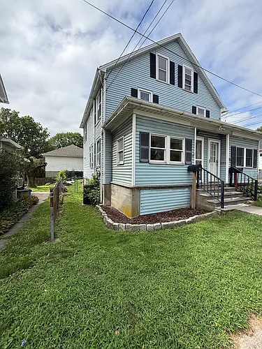 112 E Walnut St Photo 1