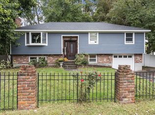 65 Country Ln, Marlborough, MA 01752