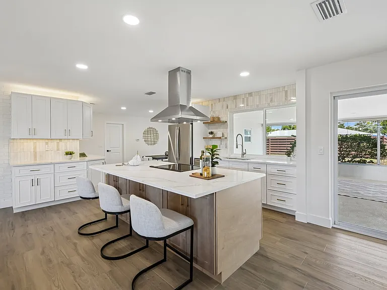 6735 Keystone Dr — Photo 25
