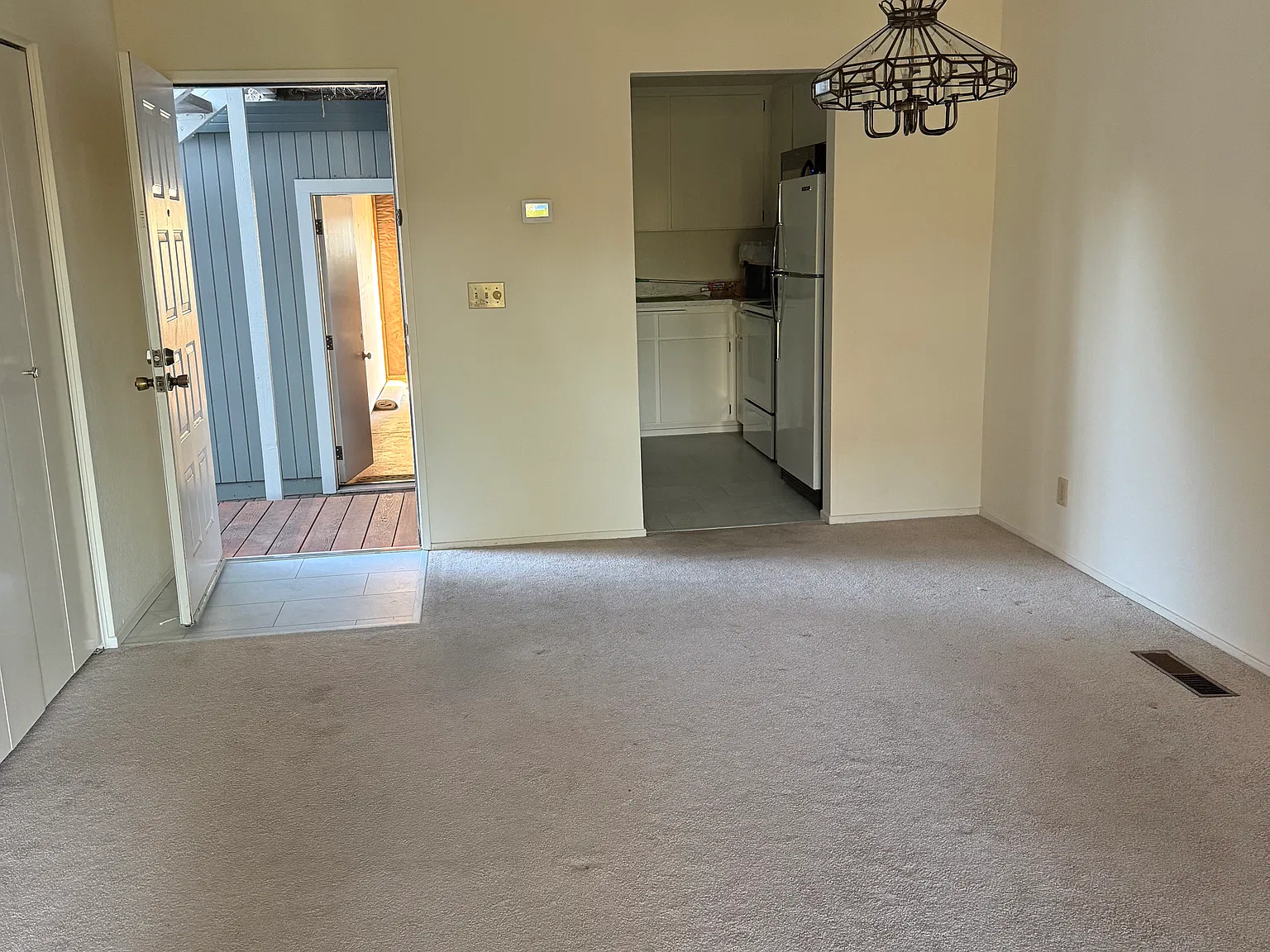 2 bed, 939 sqft, $2,395 — Photo 2