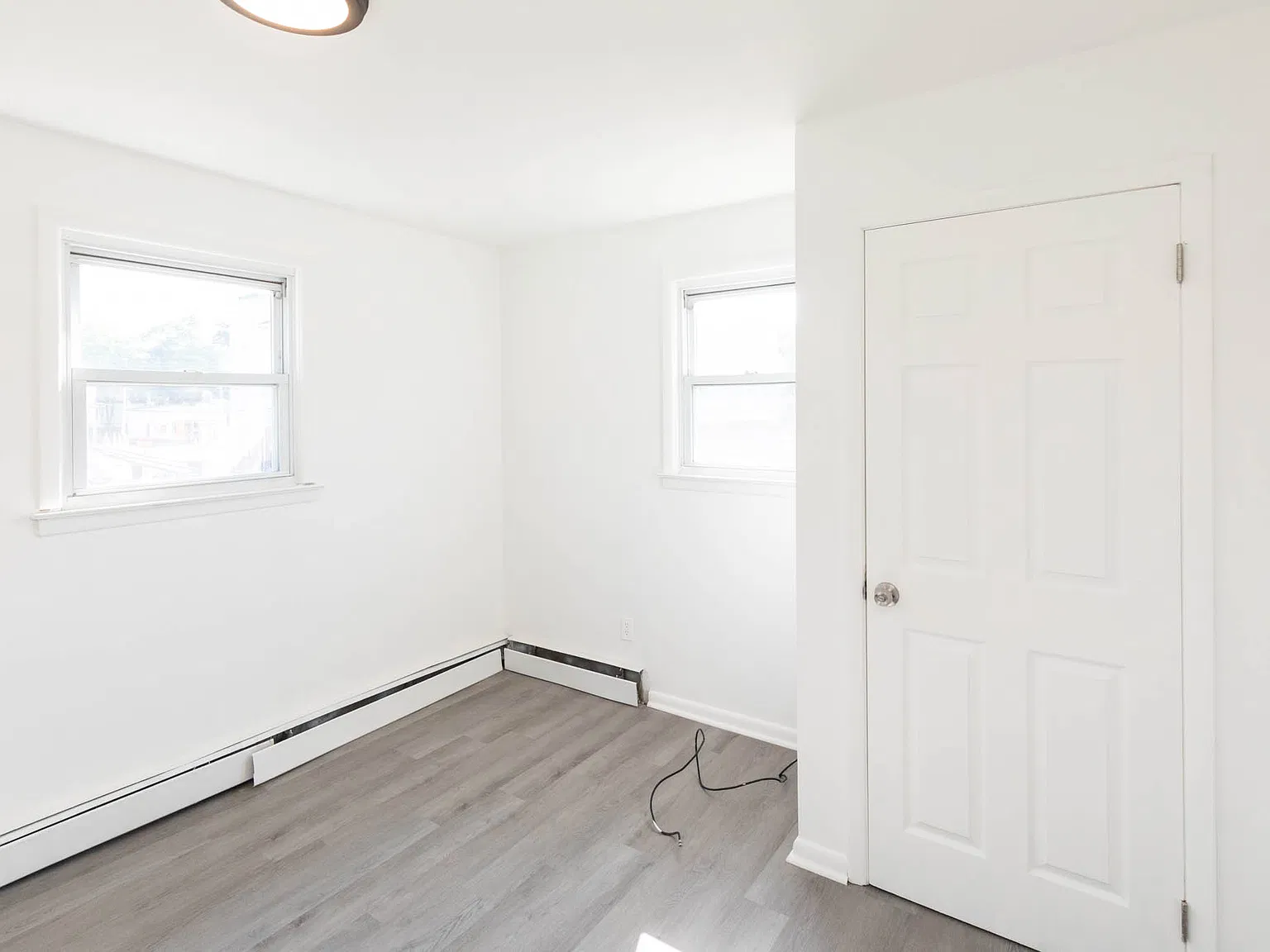 6 bed, 2006 sqft, $8,235 — Photo 3