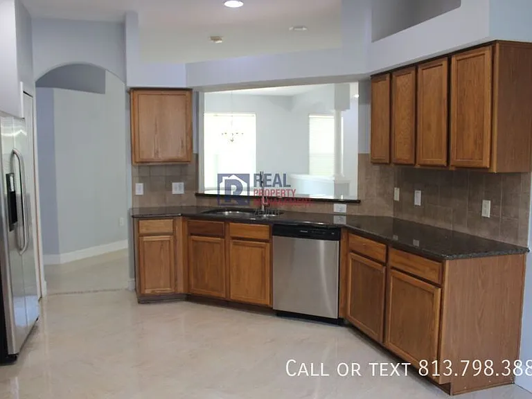 452 Westchester Hills Ln — Photo 13