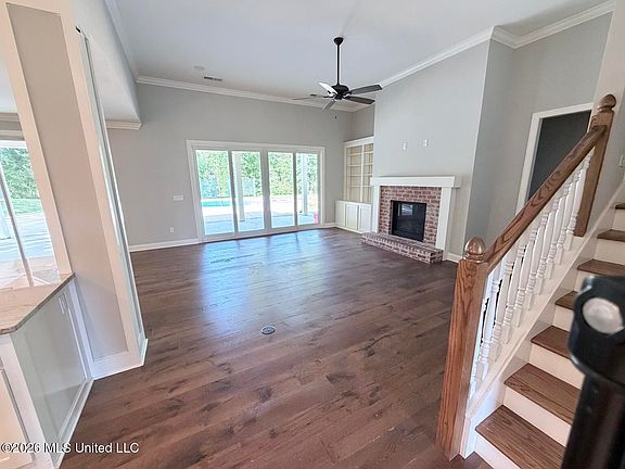 3rd image of 4760 Bright Rd