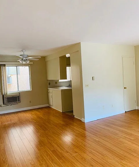 615 E Providencia Ave #C — Photo 9