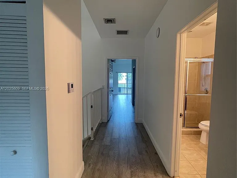 3458 NW 17th Ter — Photo 15