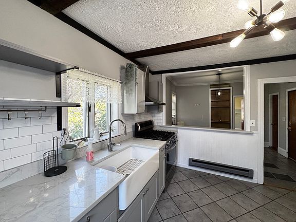 2nd image of 203 3rd St
