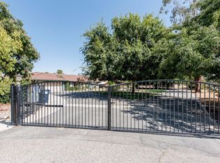 4692 N Smyrna Ave, Sanger, CA 93657