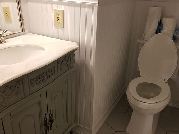 5th image of 6000 Auburndale Ave APT F