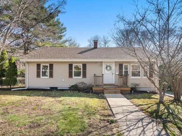 26 Park St, Saugus, MA 01906