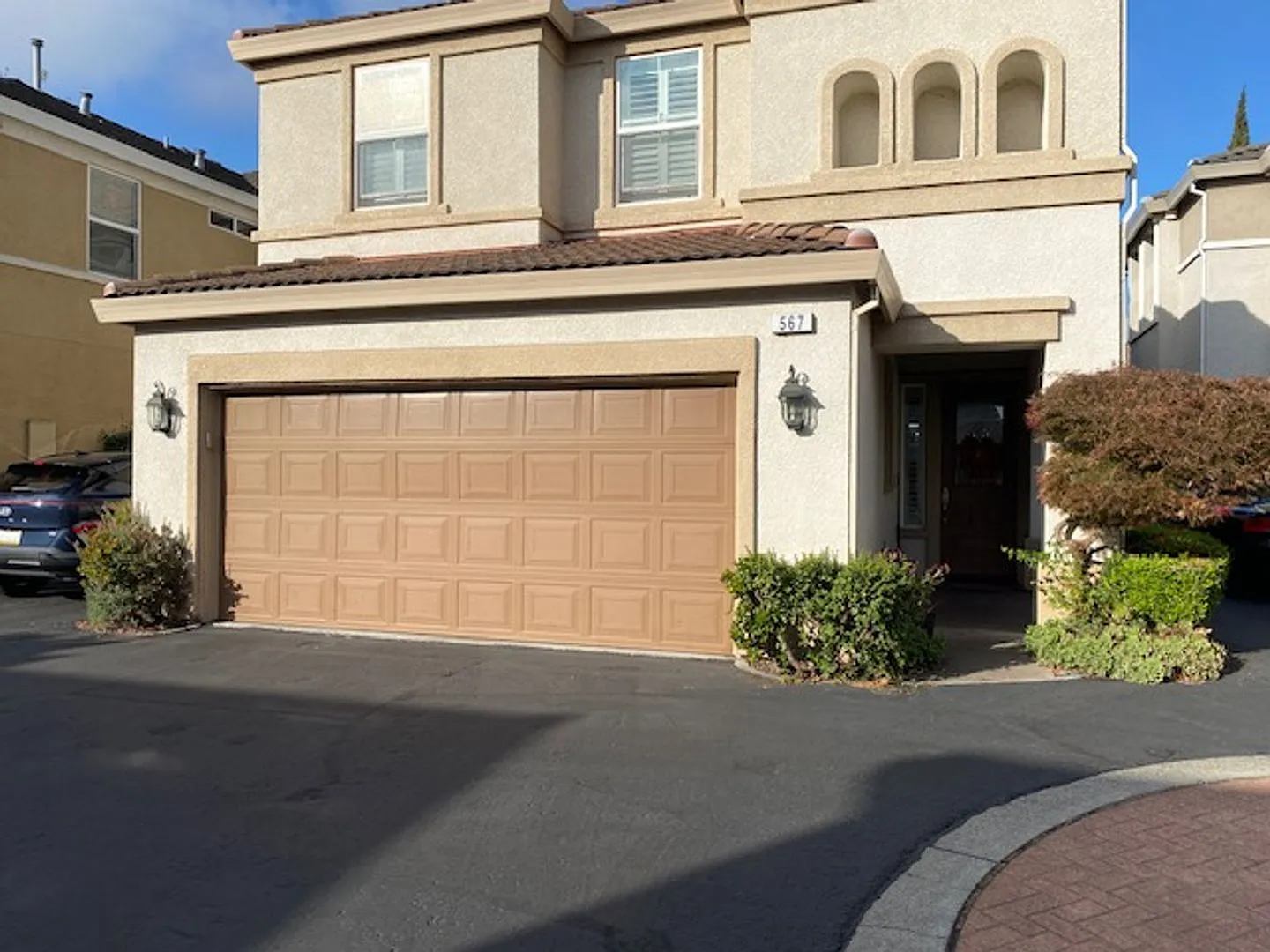 Perfect Commuter Location! EV Charger too! — Photo 3