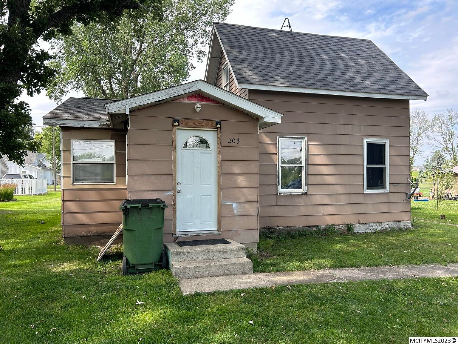 203 E Main St, Fertile, IA 50434 Zillow