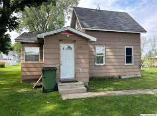 203 E Main St, Fertile, IA 50434