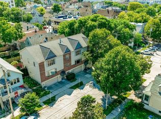 805 E Pearson St, Milwaukee, WI 53202