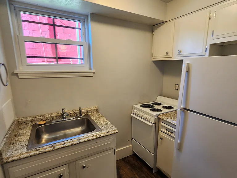 1300 Oakwood Ave #1 — Photo 7