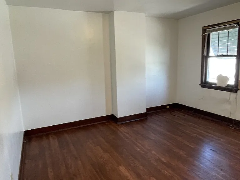 7442 Irvine St — Photo 9