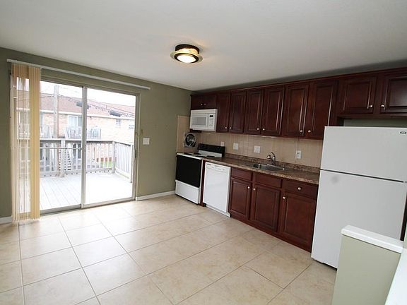 4th image of 50B Washington Park Dr APT 8