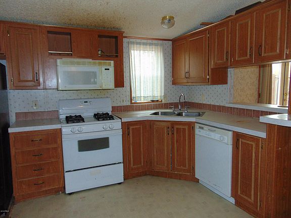 4th image of 2743 E Ocotillo Dr