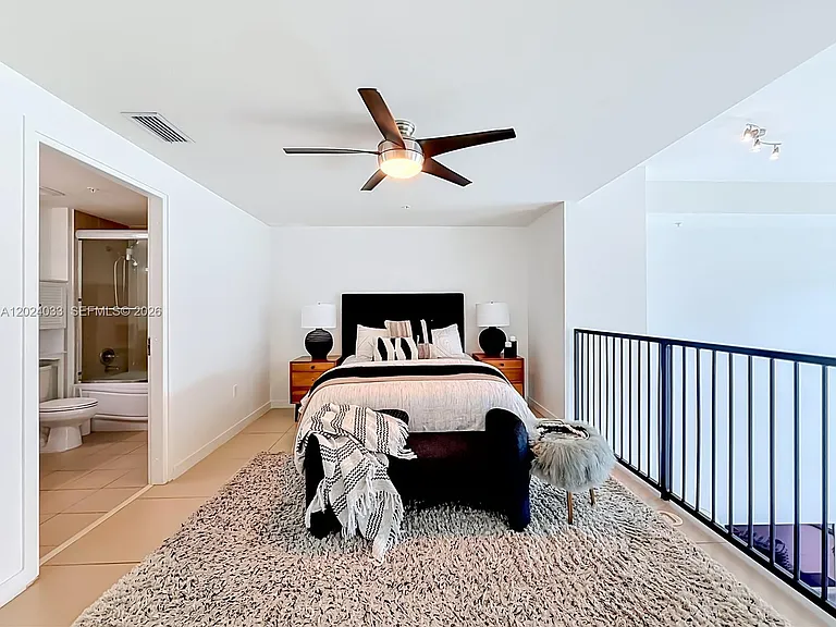 300 S Biscayne Blvd #L-1016 — Photo 13