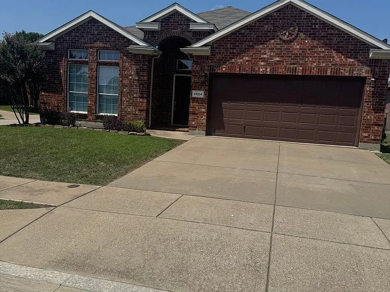 9524 Navarro St — Photo 3