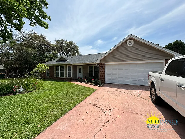 109 Long Pointe Dr — Photo 40
