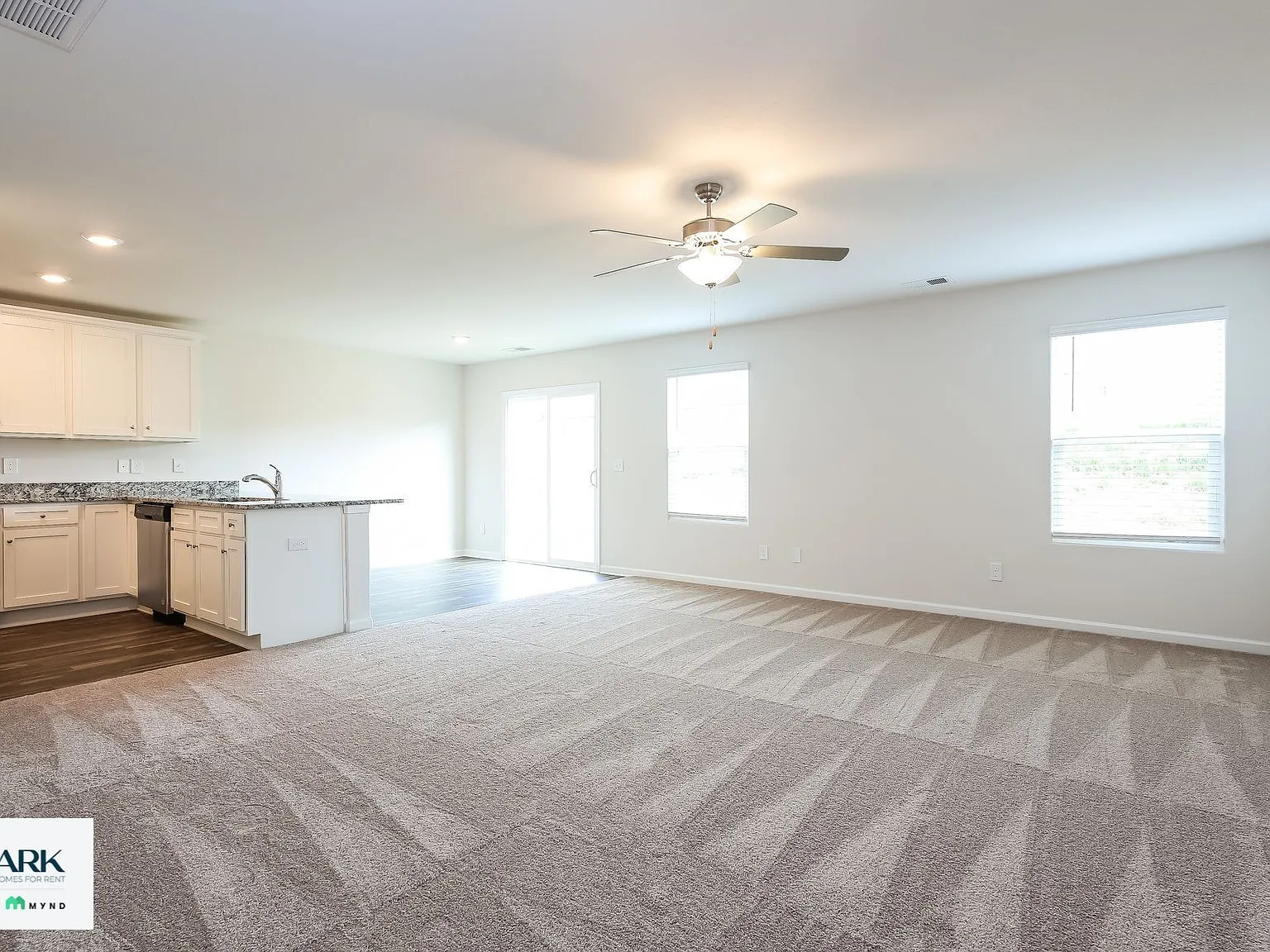 3 bed, 2.5 bath, 1679 sqft, $1,604 — Photo 3