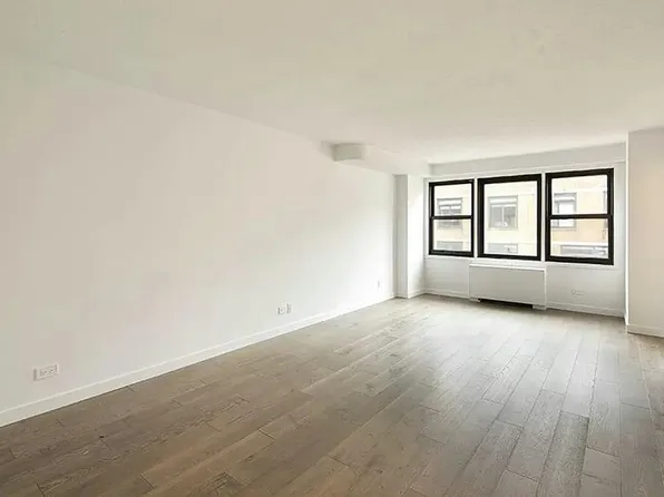 520 East 81st Street image 1 of 4