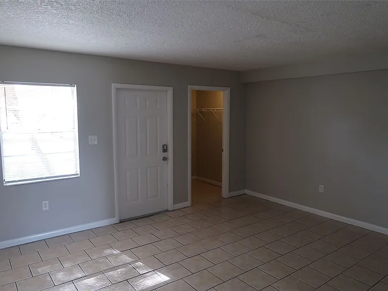 Janie B Apartments — Photo 23