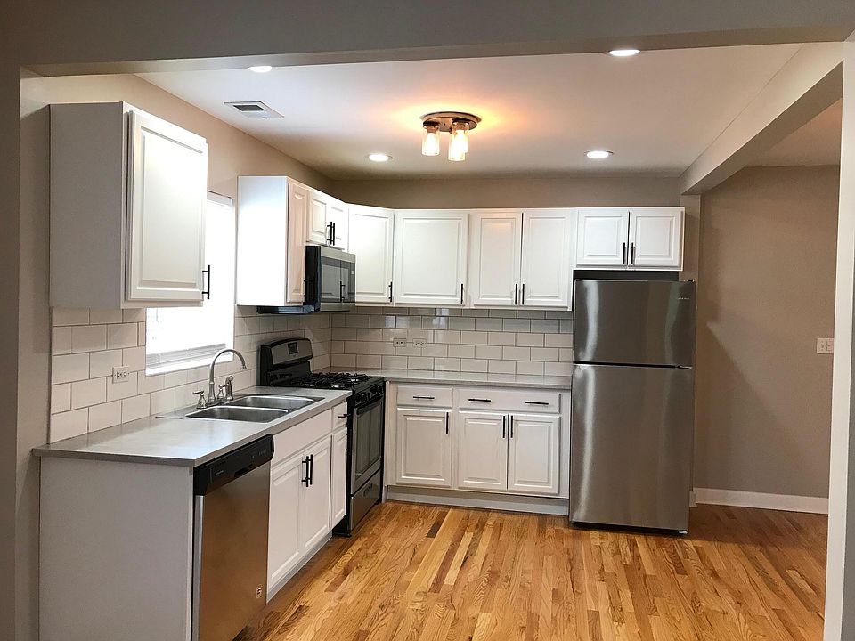 1st image of 4414 N Menard Ave #2