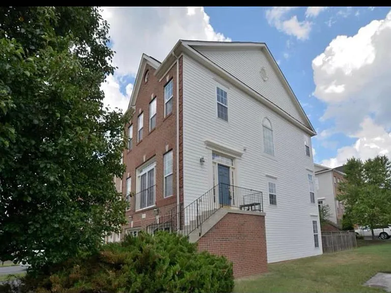 41862 Cinnabar Sq — Photo 2