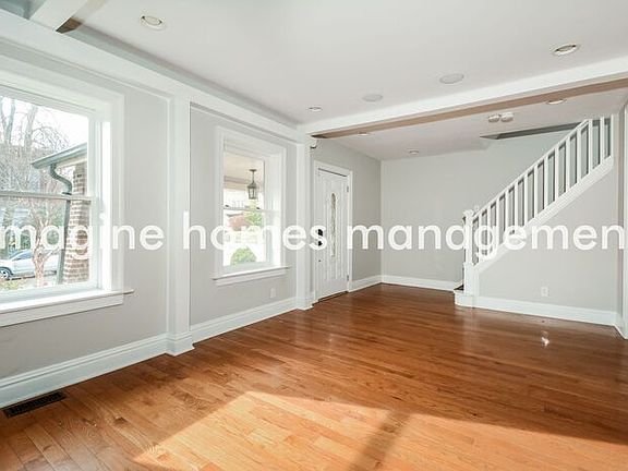 2nd image of 3325 Shenandoah Ave