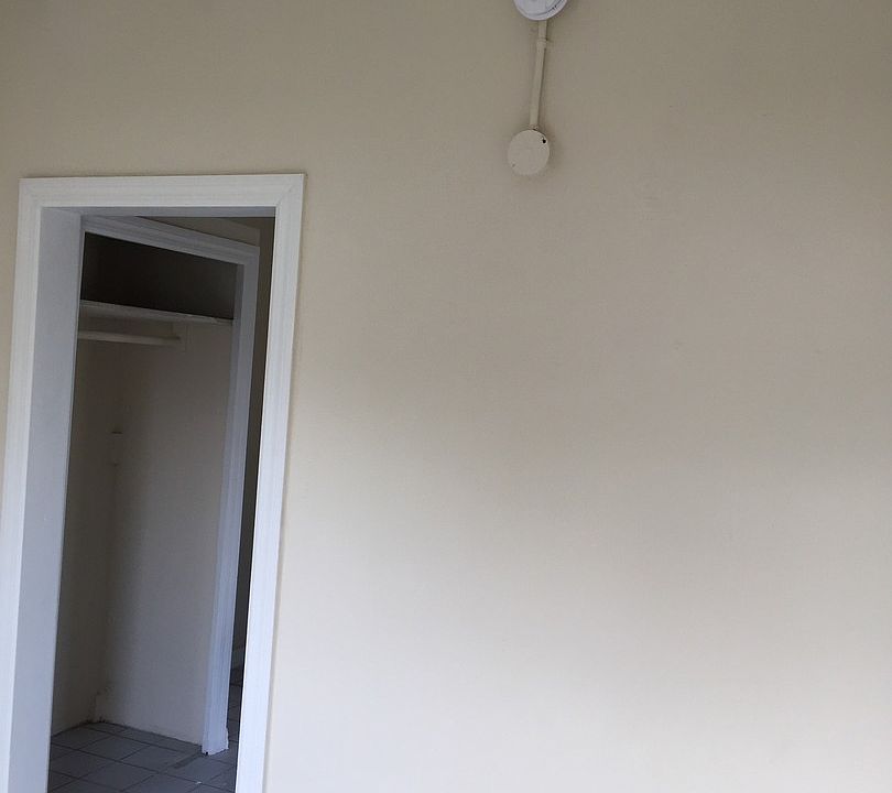 2nd image of 843 SW 7th St APT 5