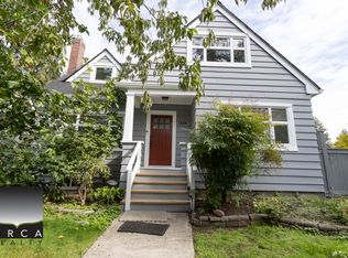 1250 Keith Rd, North Vancouver, BC V7P3C7